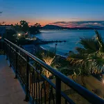 Villa Elizabeth - Seafront Classic Villa!